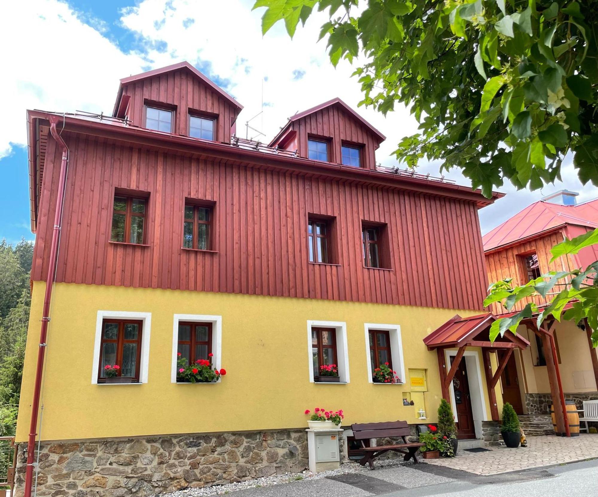 Železná Ruda Penzion Pohadka מראה חיצוני תמונה